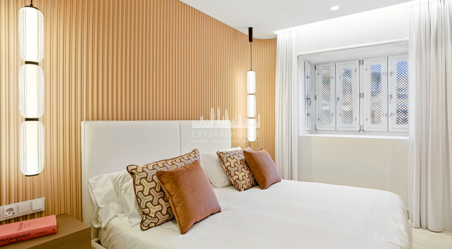 Beautiful beach front, south facing four bedroom apartment located in Los Granados del Mar on the New Golden Mile