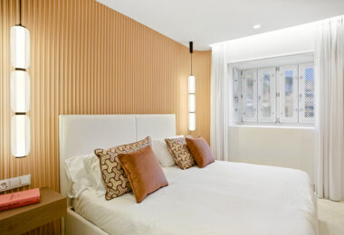 Beautiful beach front, south facing four bedroom apartment located in Los Granados del Mar on the New Golden Mile