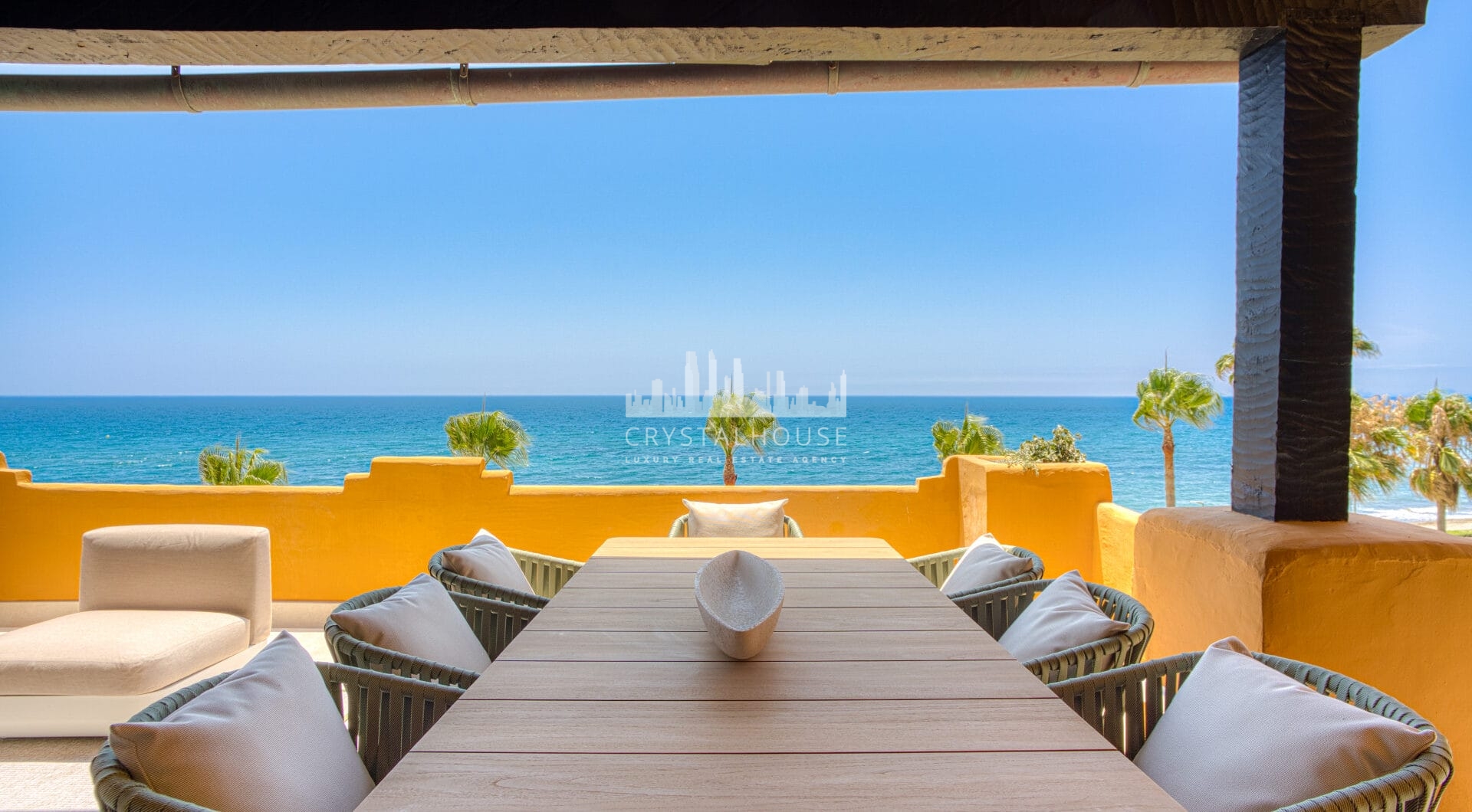 Beautiful beach front, south facing four bedroom apartment located in Los Granados del Mar on the New Golden Mile