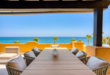 Beautiful beach front, south facing four bedroom apartment located in Los Granados del Mar on the New Golden Mile