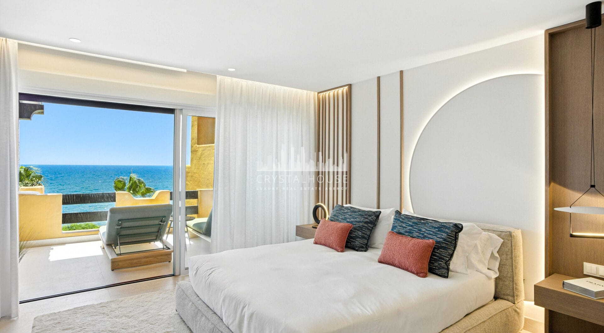 Beautiful beach front, south facing four bedroom apartment located in Los Granados del Mar on the New Golden Mile