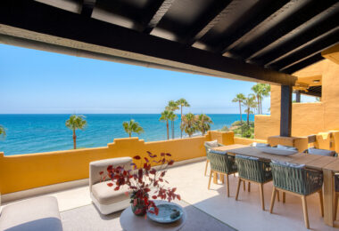 Beautiful beach front, south facing four bedroom apartment located in Los Granados del Mar on the New Golden Mile