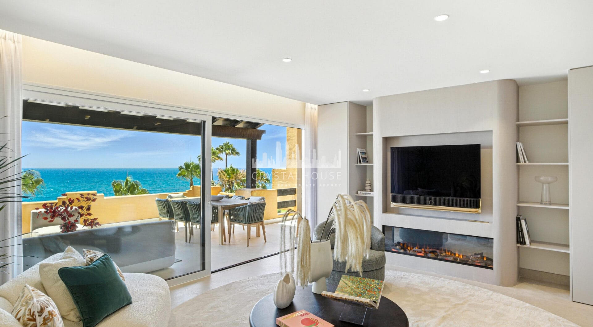 Beautiful beach front, south facing four bedroom apartment located in Los Granados del Mar on the New Golden Mile