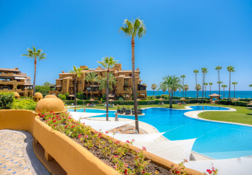 Beautiful beach front, south facing four bedroom apartment located in Los Granados del Mar on the New Golden Mile