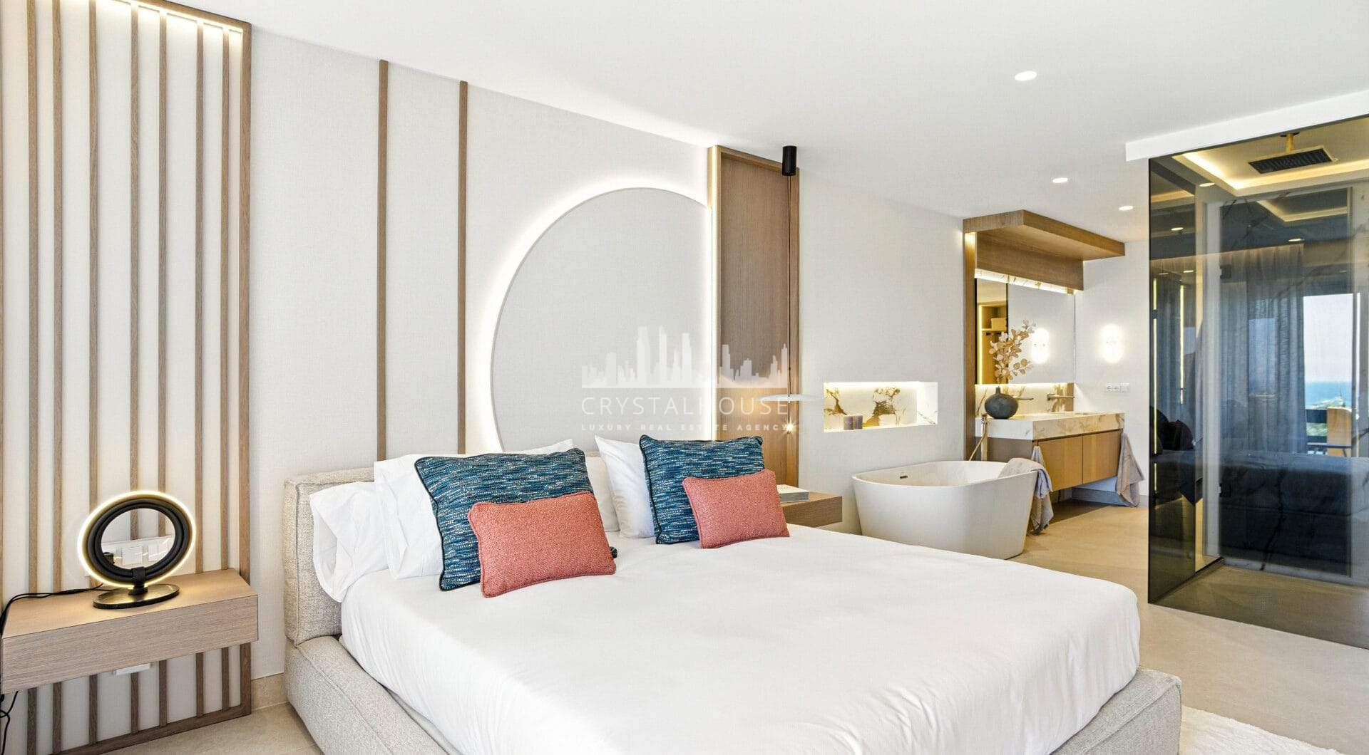 Beautiful beach front, south facing four bedroom apartment located in Los Granados del Mar on the New Golden Mile