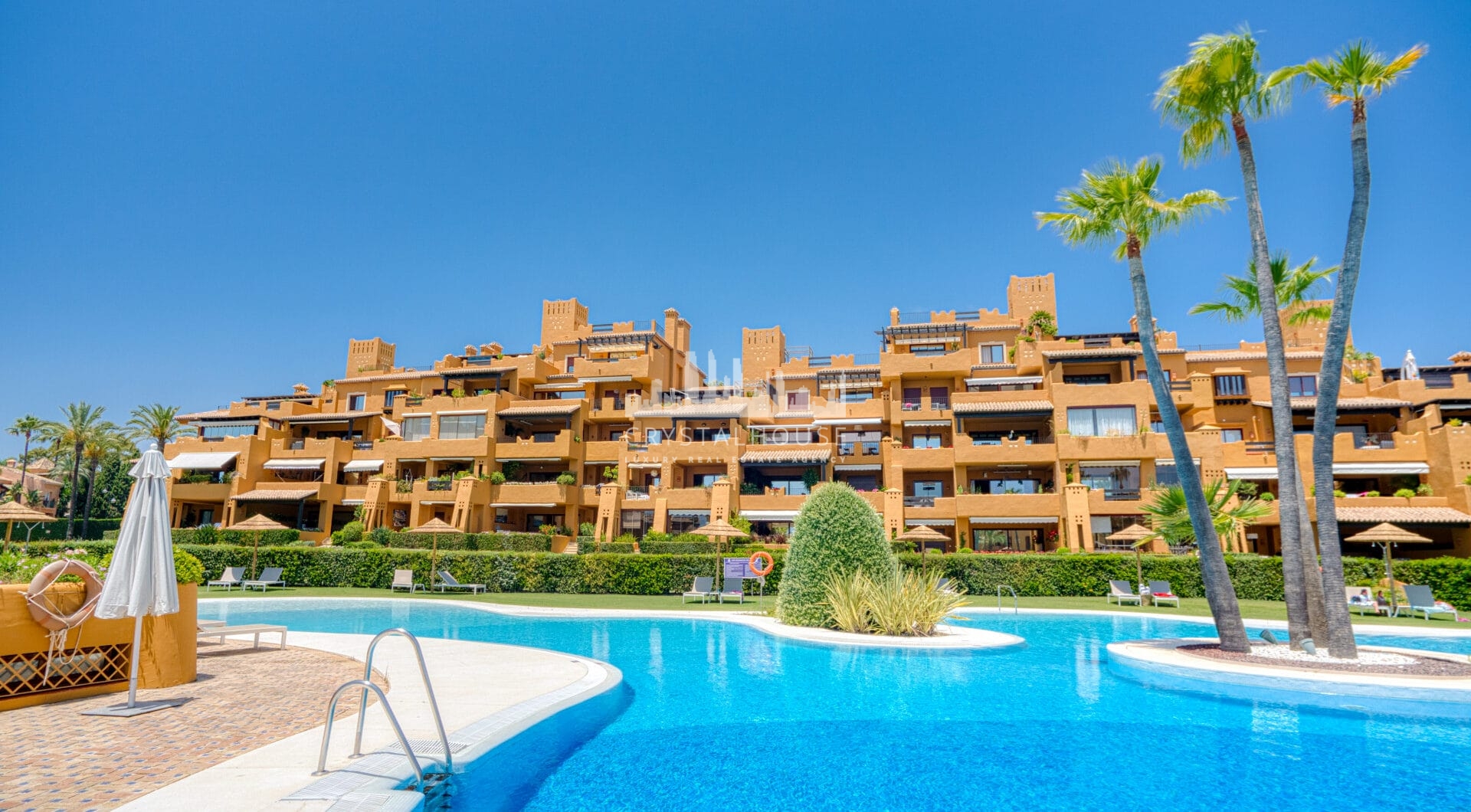 Beautiful beach front, south facing four bedroom apartment located in Los Granados del Mar on the New Golden Mile