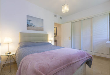 Beautiful south-facing, four bedroom townhouse in Los Almendros, part of the secure Los Arqueros Golf community in Benahavís