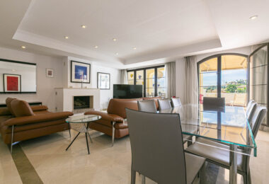 Beautiful south-facing, four bedroom townhouse in Los Almendros, part of the secure Los Arqueros Golf community in Benahavís
