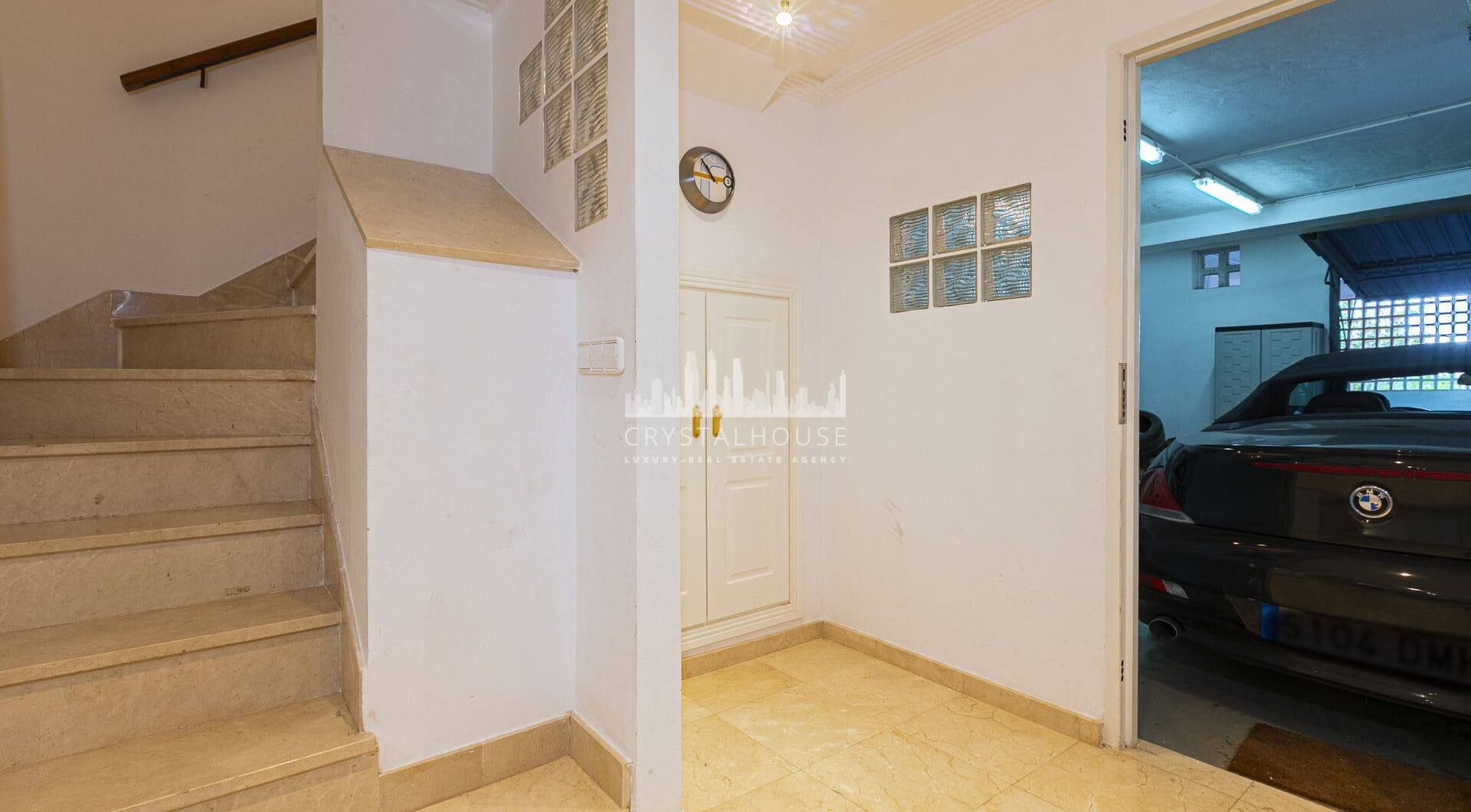 Beautiful south-facing, four bedroom townhouse in Los Almendros, part of the secure Los Arqueros Golf community in Benahavís