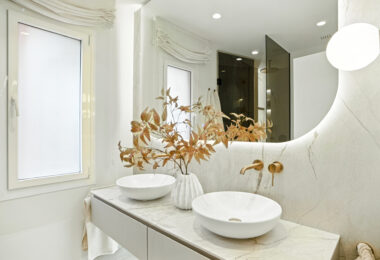 Impeccably renovated, south facing beach front, garden apartment located in the exclusive Menara Beach community on the sought-after New Golden Mile