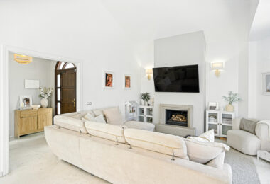 Stylish south west facing, three-bedroom semi detached townhouse located in Riviera del Sol