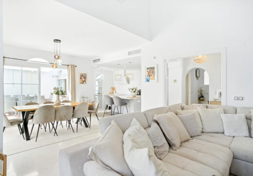 Stylish south west facing, three-bedroom semi detached townhouse located in Riviera del Sol