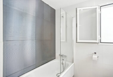 Stylish south west facing, three-bedroom semi detached townhouse located in Riviera del Sol