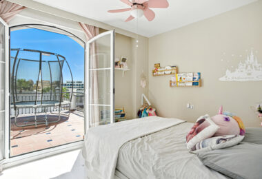 Stylish south west facing, three-bedroom semi detached townhouse located in Riviera del Sol