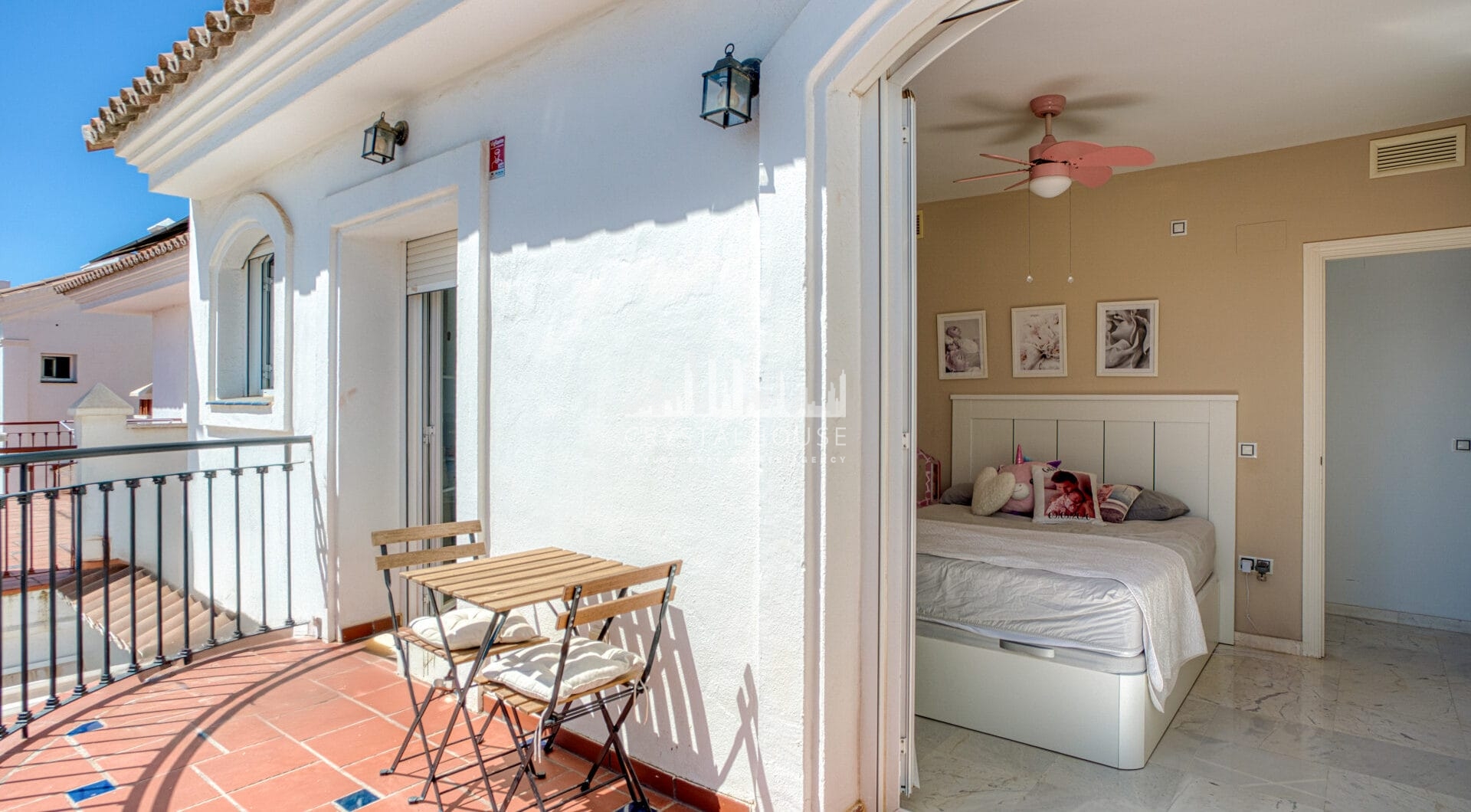 Stylish south west facing, three-bedroom semi detached townhouse located in Riviera del Sol