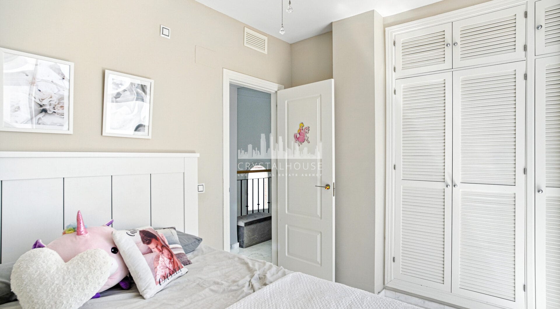 Stylish south west facing, three-bedroom semi detached townhouse located in Riviera del Sol