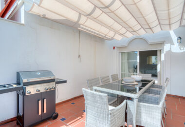 Stylish south west facing, three-bedroom semi detached townhouse located in Riviera del Sol