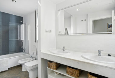 Stylish south west facing, three-bedroom semi detached townhouse located in Riviera del Sol