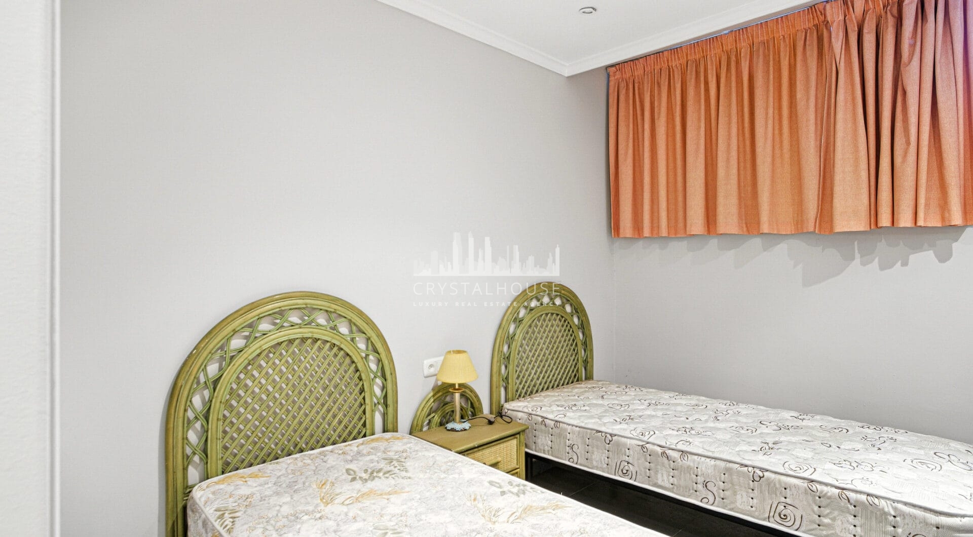 Exclusive Beachfront Two-Bedroom South-Facing Apartment with Sea Views in La Herradura, Marbella