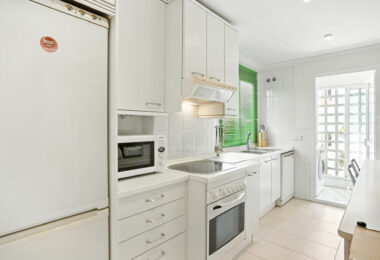 Exclusive Beachfront Two-Bedroom South-Facing Apartment with Sea Views in La Herradura, Marbella