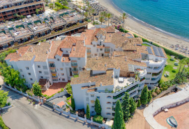 Exclusive Beachfront Two-Bedroom South-Facing Apartment with Sea Views in La Herradura, Marbella