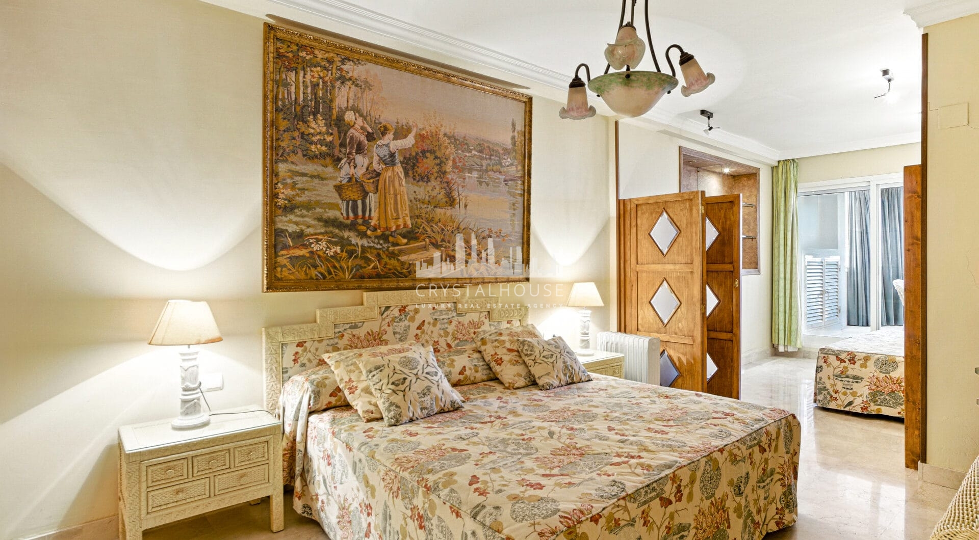 Exclusive Beachfront Two-Bedroom South-Facing Apartment with Sea Views in La Herradura, Marbella