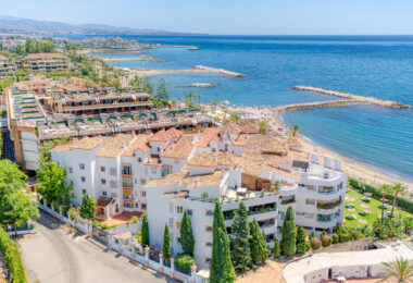 Exclusive Beachfront Two-Bedroom South-Facing Apartment with Sea Views in La Herradura, Marbella