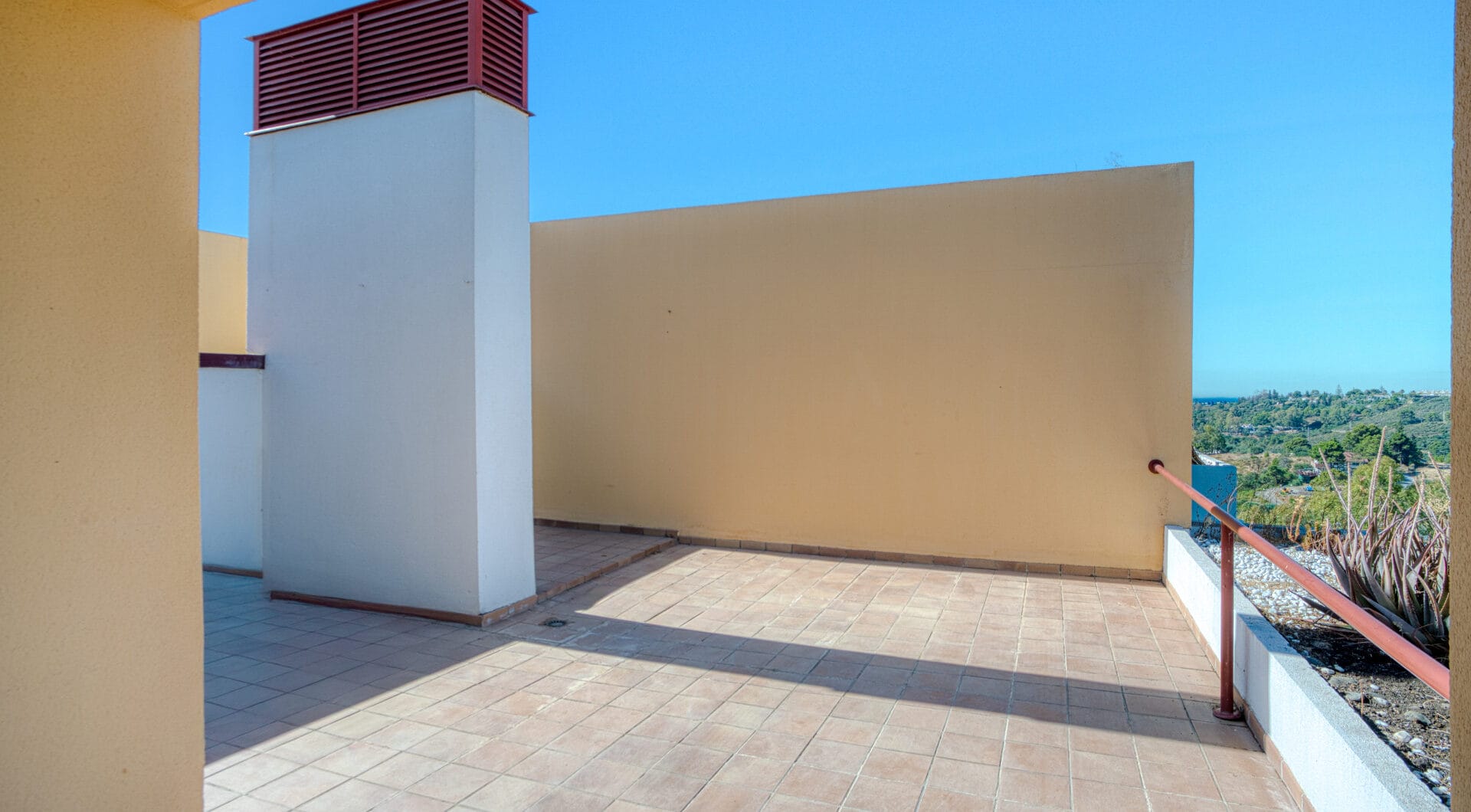 Charming east facing, three bedroom duplex penthouse located in the gated community Parque Botanico, Estepona