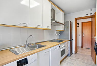 Charming east facing, three bedroom duplex penthouse located in the gated community Parque Botanico, Estepona
