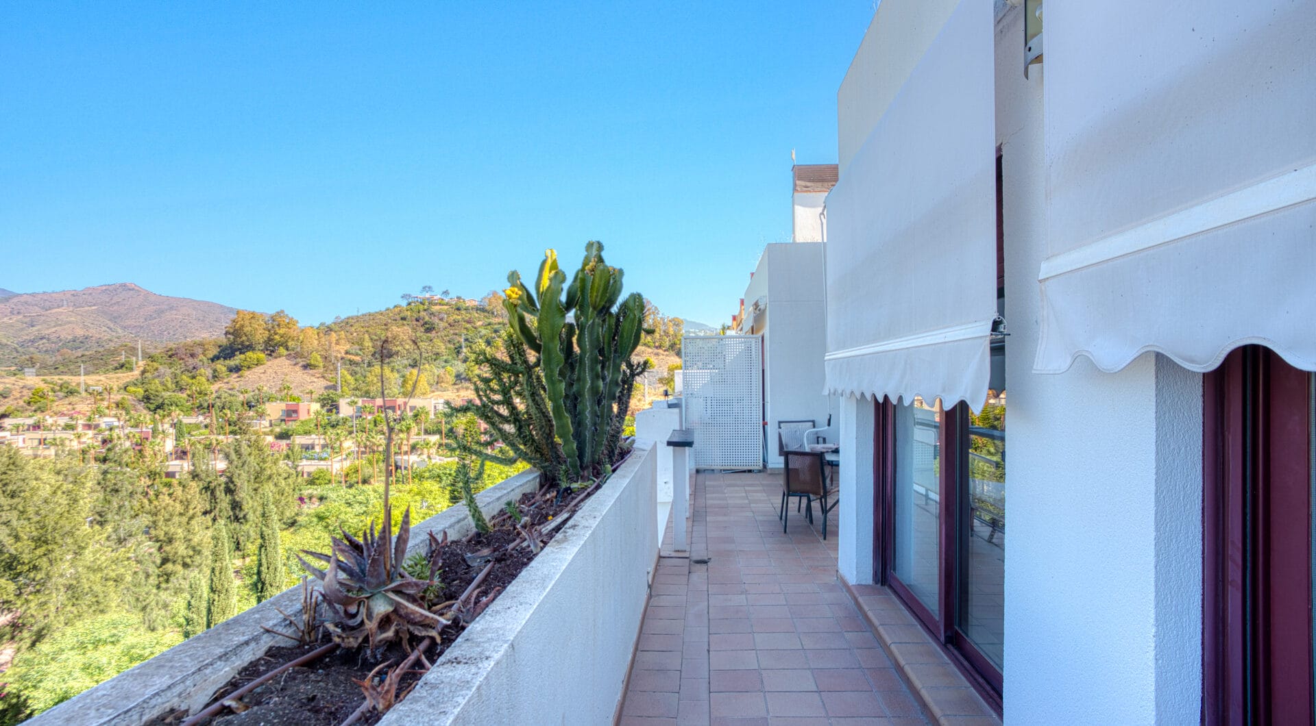 Charming east facing, three bedroom duplex penthouse located in the gated community Parque Botanico, Estepona