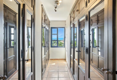 Spacious seven-bedroom, south facing villa with sea views, located in the fantastic area of Estepona