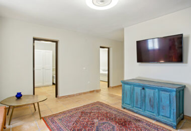 Spacious seven-bedroom, south facing villa with sea views, located in the fantastic area of Estepona