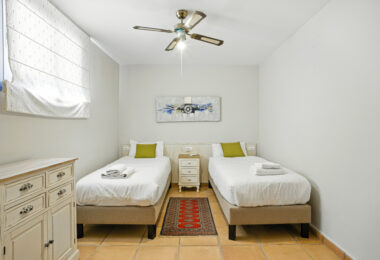 Spacious seven-bedroom, south facing villa with sea views, located in the fantastic area of Estepona
