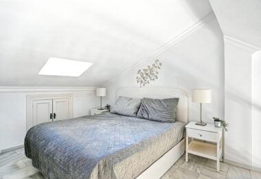 Wonderful south facing. two bedroom duplex penthouse located in the highly sought-after Carolina Park on Marbella’s prestigious Golden Mile