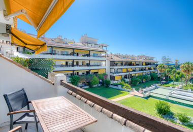 Wonderful south facing. two bedroom duplex penthouse located in the highly sought-after Carolina Park on Marbella’s prestigious Golden Mile