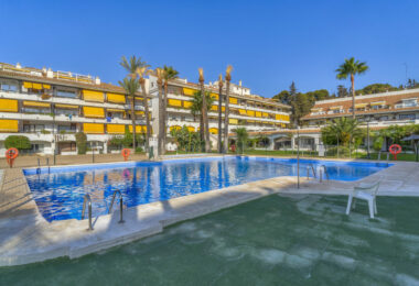 Wonderful south facing. two bedroom duplex penthouse located in the highly sought-after Carolina Park on Marbella’s prestigious Golden Mile