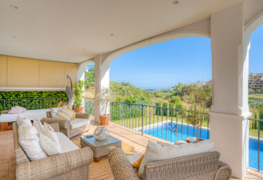 Beautiful five bedroom, Southwest-Facing Villa with Golf Views in Valle Romano (Estepona)