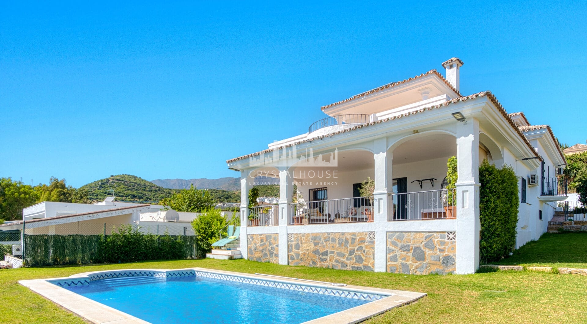 Beautiful five bedroom, Southwest-Facing Villa with Golf Views in Valle Romano (Estepona)