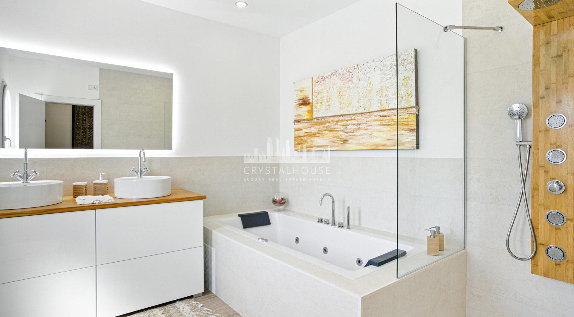 Beautiful five bedroom, Southwest-Facing Villa with Golf Views in Valle Romano (Estepona)