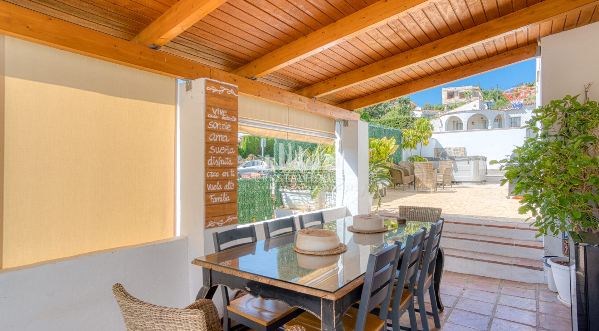 Beautiful five bedroom, Southwest-Facing Villa with Golf Views in Valle Romano (Estepona)