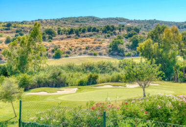 Beautiful five bedroom, Southwest-Facing Villa with Golf Views in Valle Romano (Estepona)