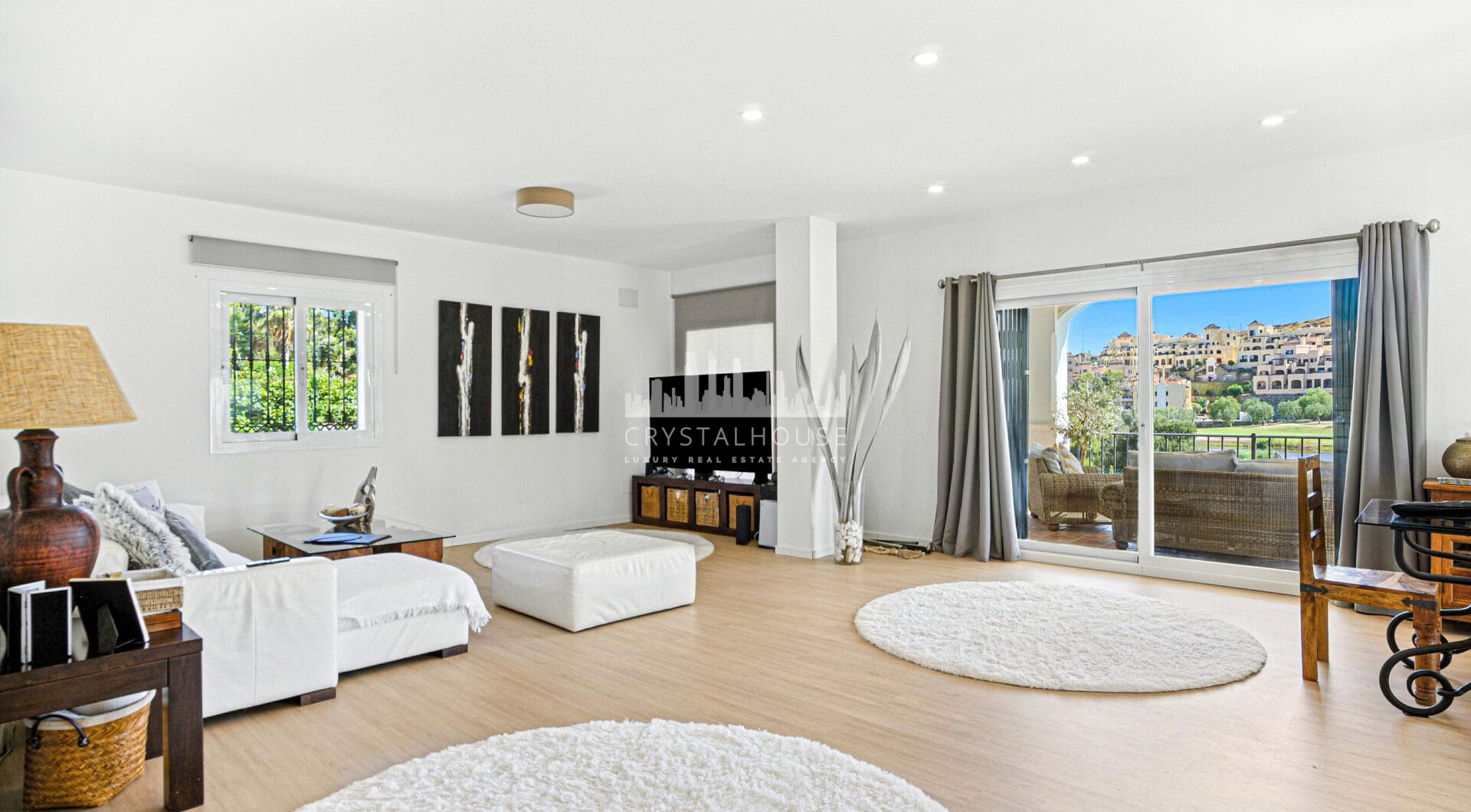 Beautiful five bedroom, Southwest-Facing Villa with Golf Views in Valle Romano (Estepona)