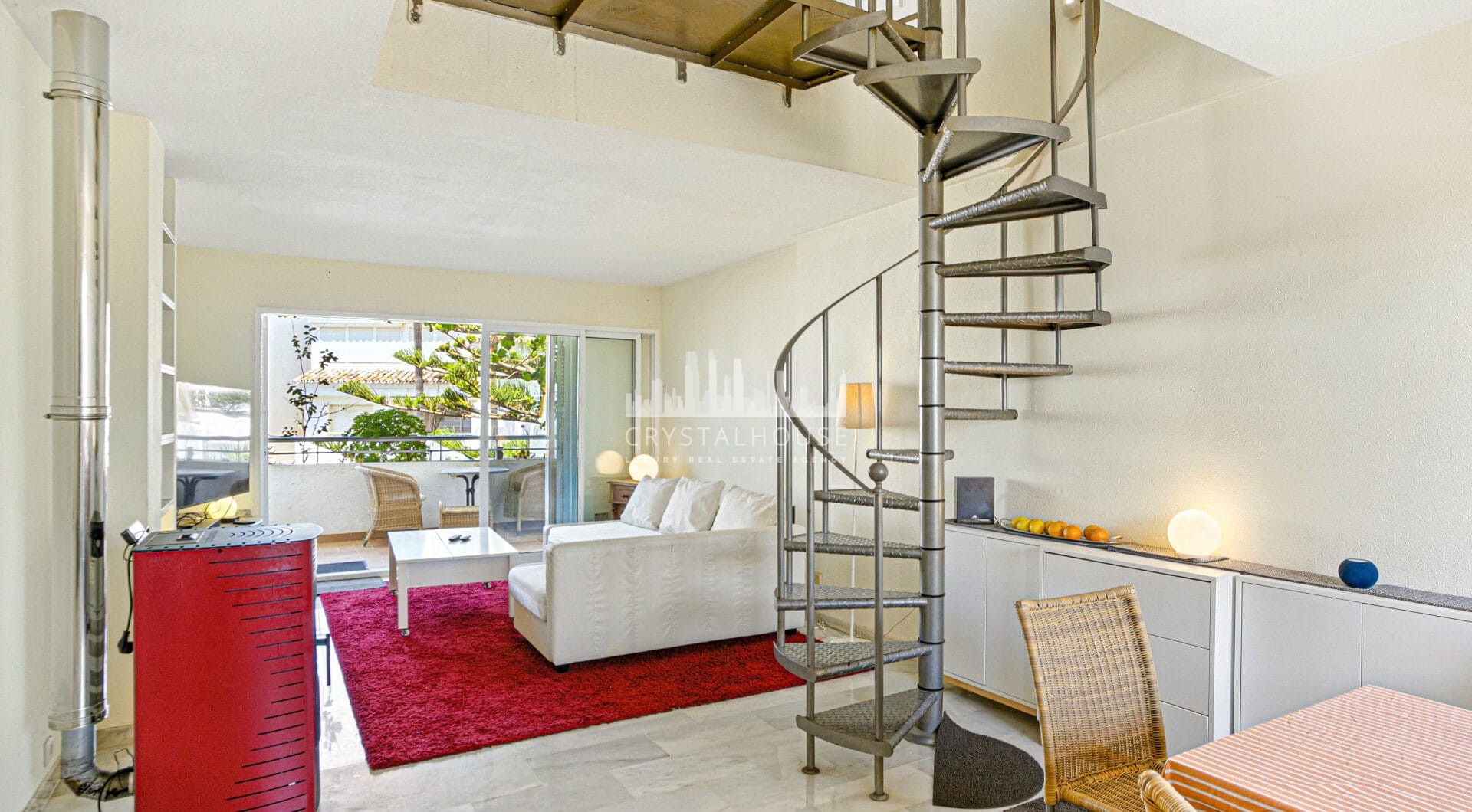 Excellent investment opportunity - south west facing three bedroom, beachfront duplex penthouse located in Playa Real, Marbesa