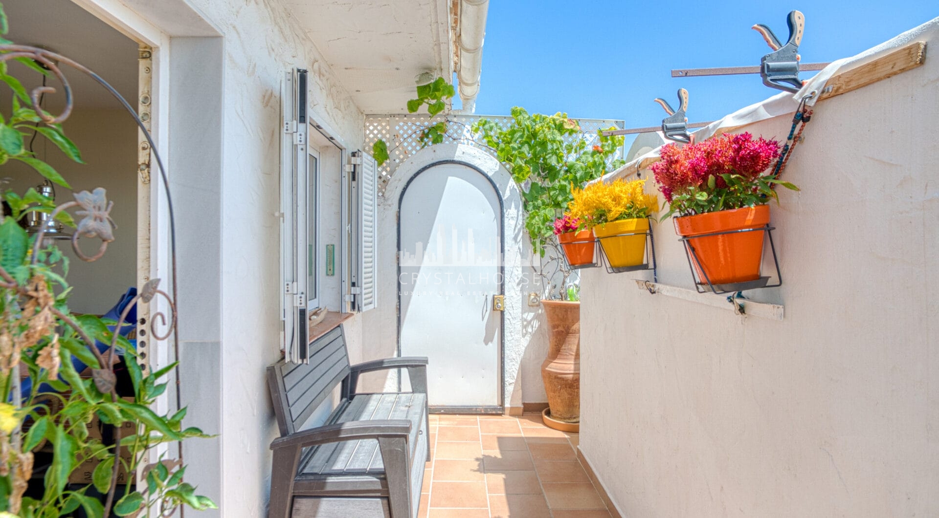 Excellent investment opportunity - south west facing three bedroom, beachfront duplex penthouse located in Playa Real, Marbesa
