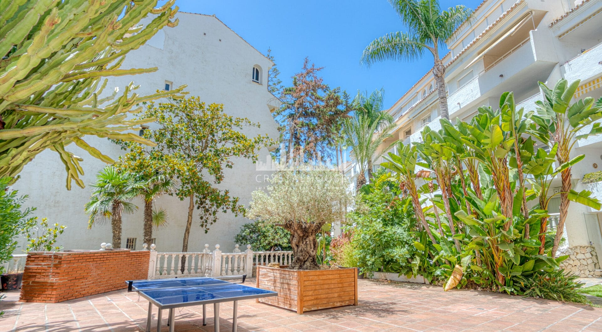 Excellent investment opportunity - south west facing three bedroom, beachfront duplex penthouse located in Playa Real, Marbesa