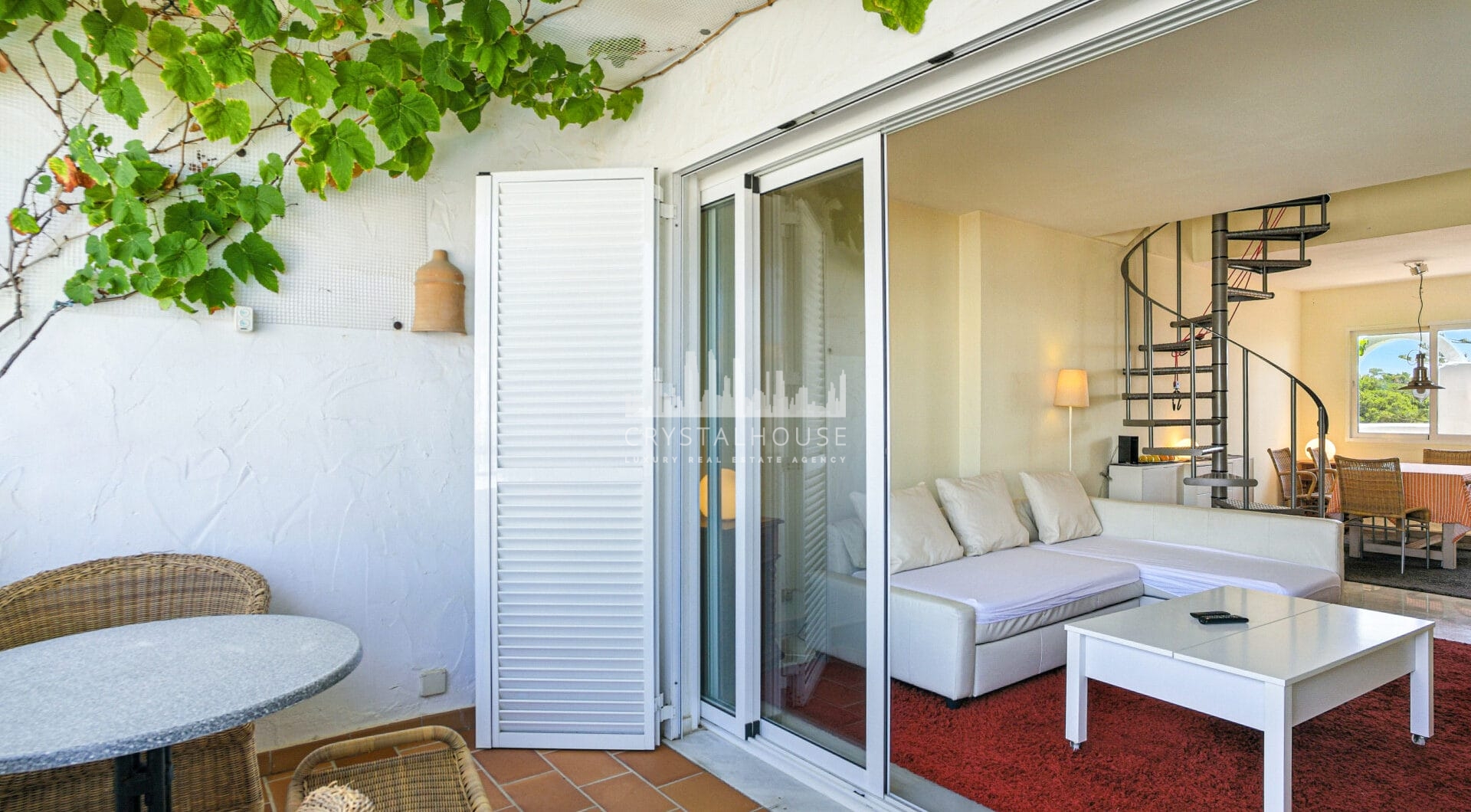 Excellent investment opportunity - south west facing three bedroom, beachfront duplex penthouse located in Playa Real, Marbesa