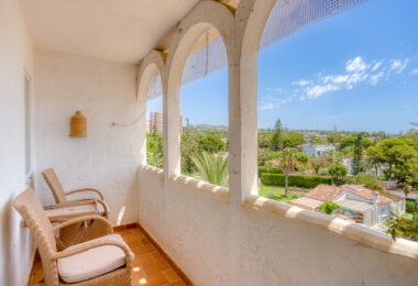 Excellent investment opportunity - south west facing three bedroom, beachfront duplex penthouse located in Playa Real, Marbesa