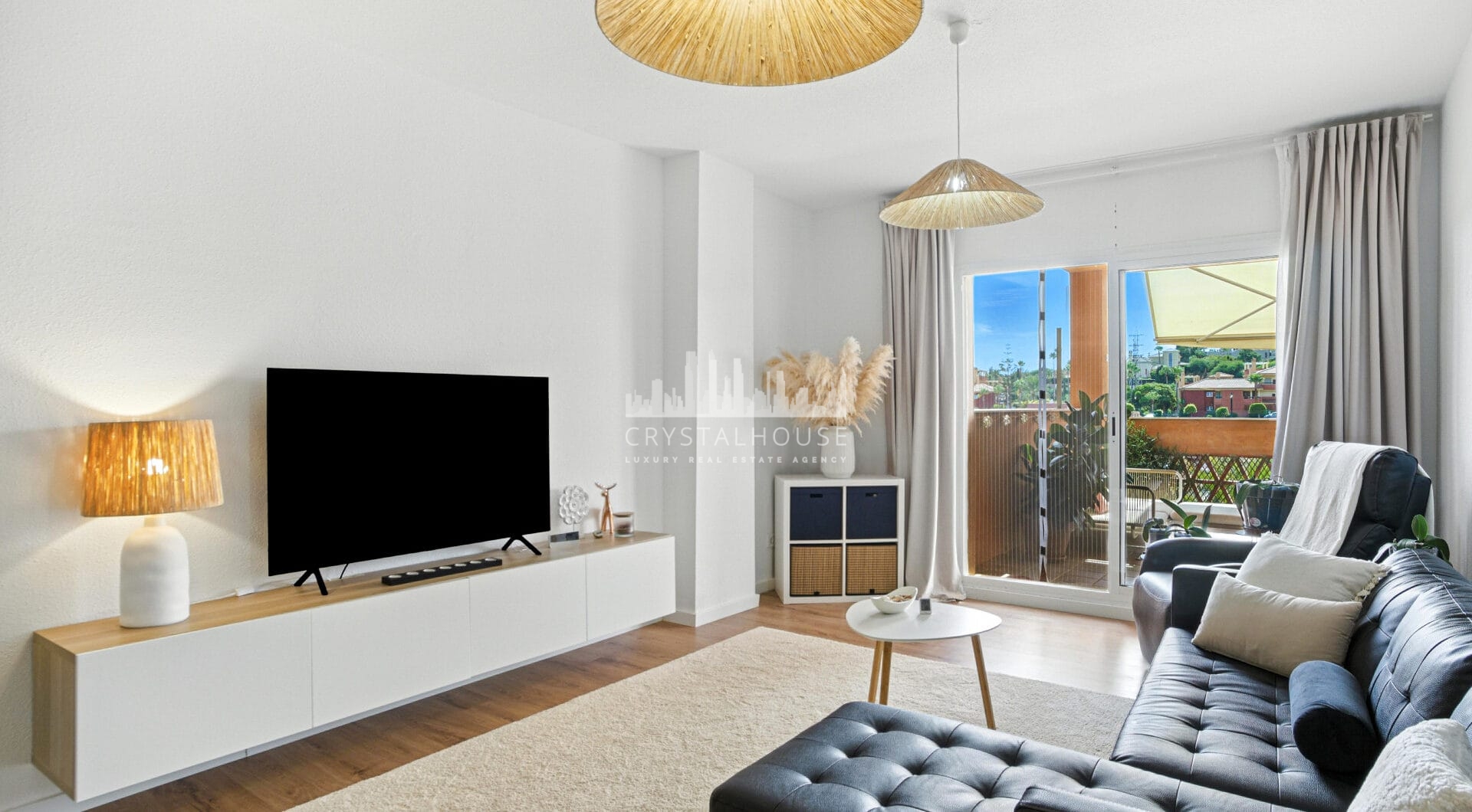 Beautifully renovated, south west facing, two bedroom apartment located in the residential area of Reserva de Marbella