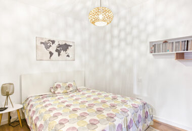 Beautifully renovated, south west facing, two bedroom apartment located in the residential area of Reserva de Marbella
