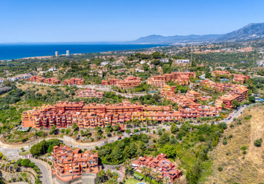 Beautifully renovated, south west facing, two bedroom apartment located in the residential area of Reserva de Marbella